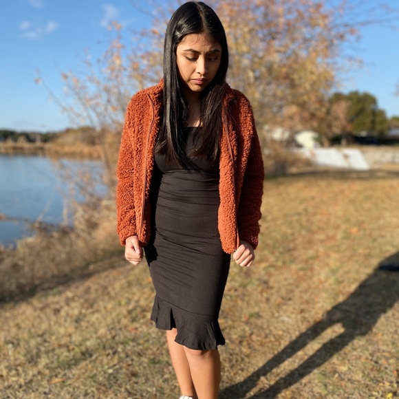 Faux Fur Zip Up Jacket - Picture 2 of 4